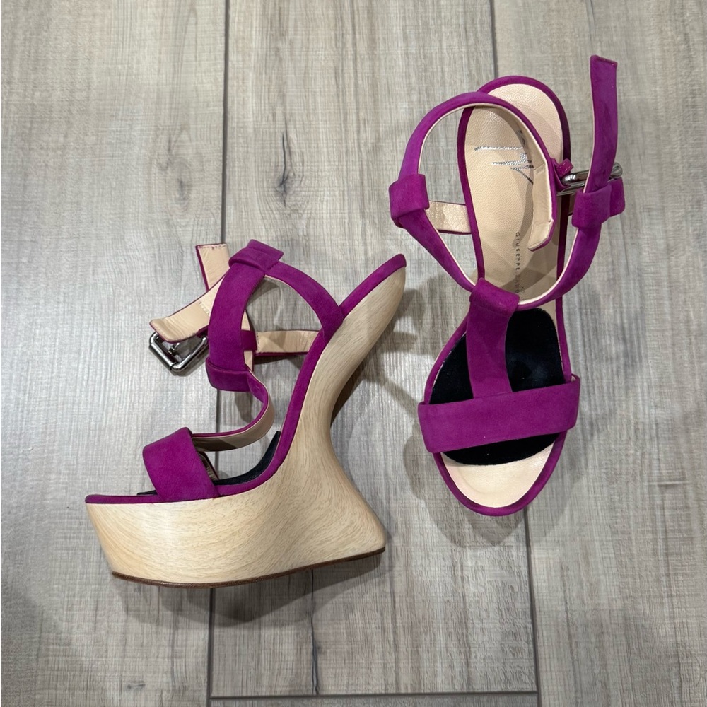 Giuseppe Zanotti Fuchsia Curve Gem Sandals